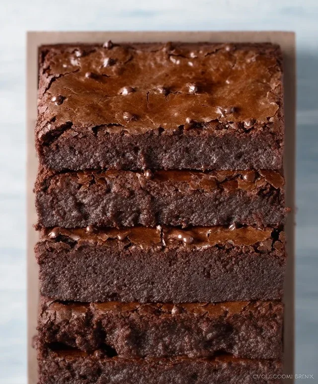 Easy Keto Brownies Made With Almond Flour