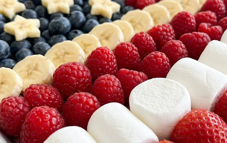 4th of July Fruit Platter Idea | How to Make an American Flag